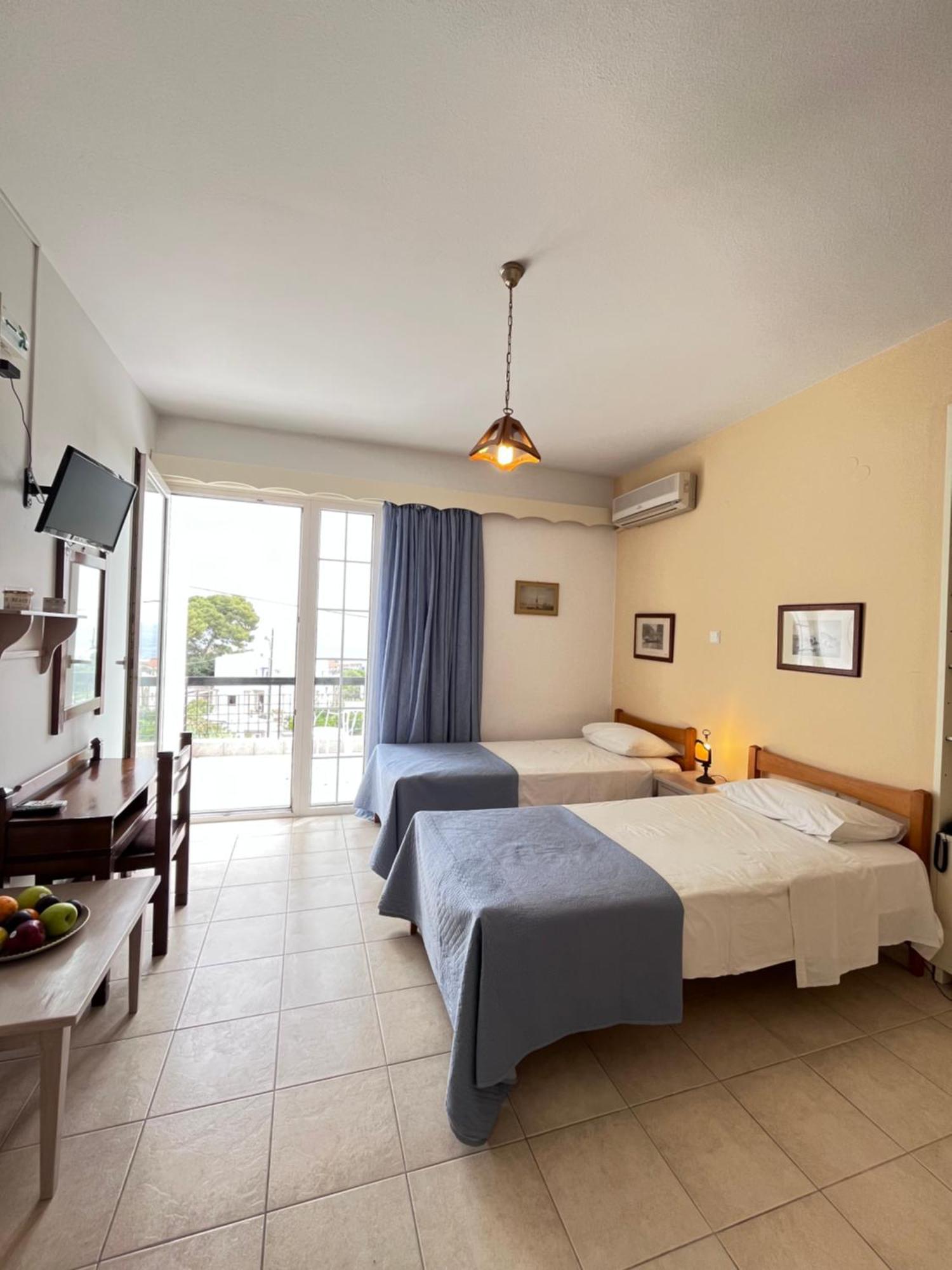 Hotel Elena Alinda  Exterior photo